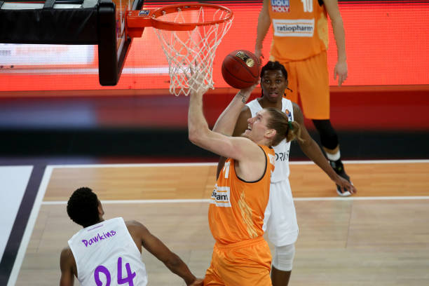 以及这些球 以及这些球