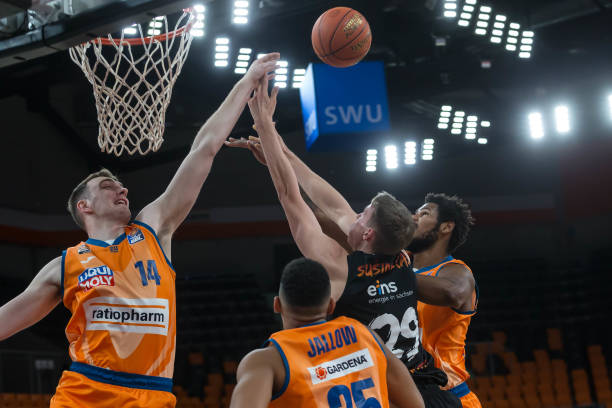 证明精品赛 证明精品赛